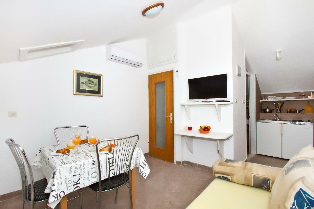 Apartment Center Marija Vodice Kültér fotó