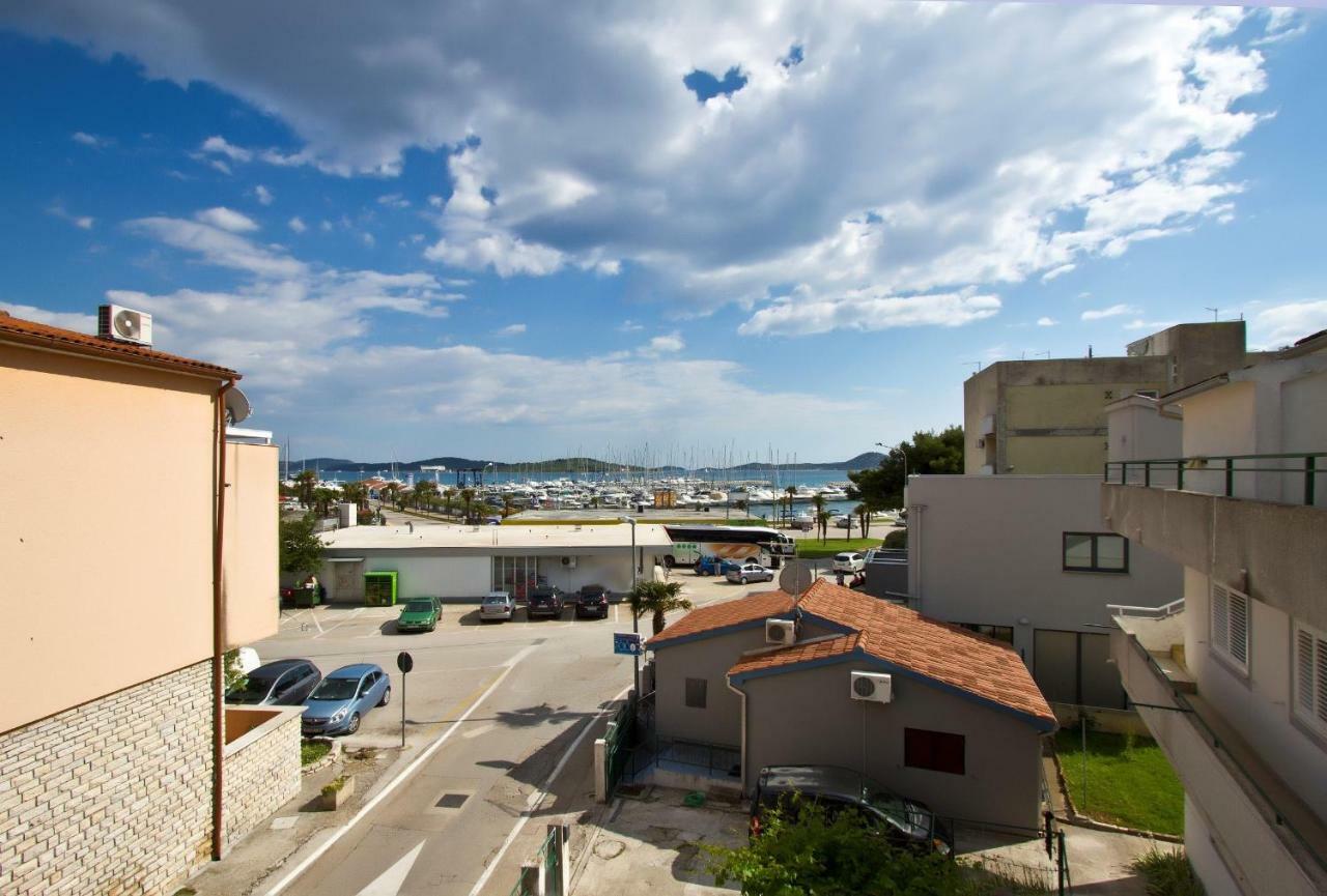 Apartment Center Marija Vodice Kültér fotó
